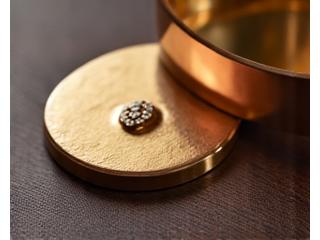 황동 및 구리 조각품